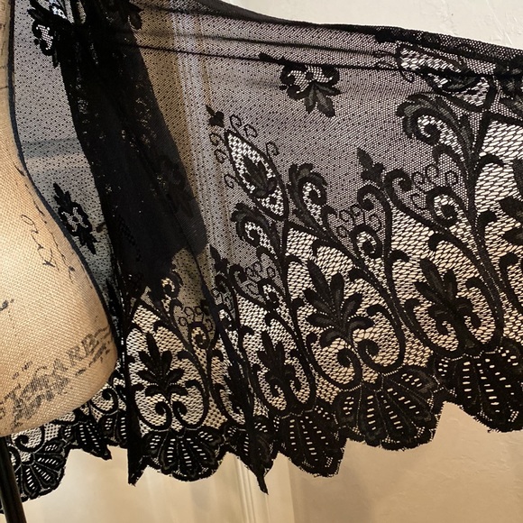 NWOT Daytrip Black Mesh Kimono - Picture 6 of 7